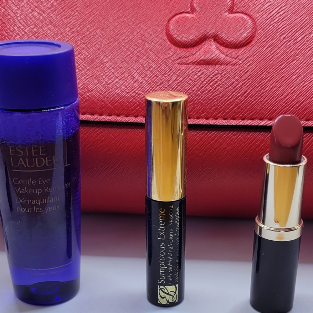 ESTEE LAUDER BLOCKBUSTER RED TRAIN CASE COSMETIC BAG FROM 2019! 3 MAKEUP ITEMS!